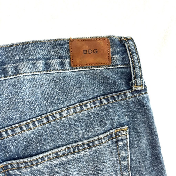 Urban Outfitter BDG ButtonFly Midrise Raw Hem 100% Cotton Breezy Jean Short (27) - Picture 8 of 16
